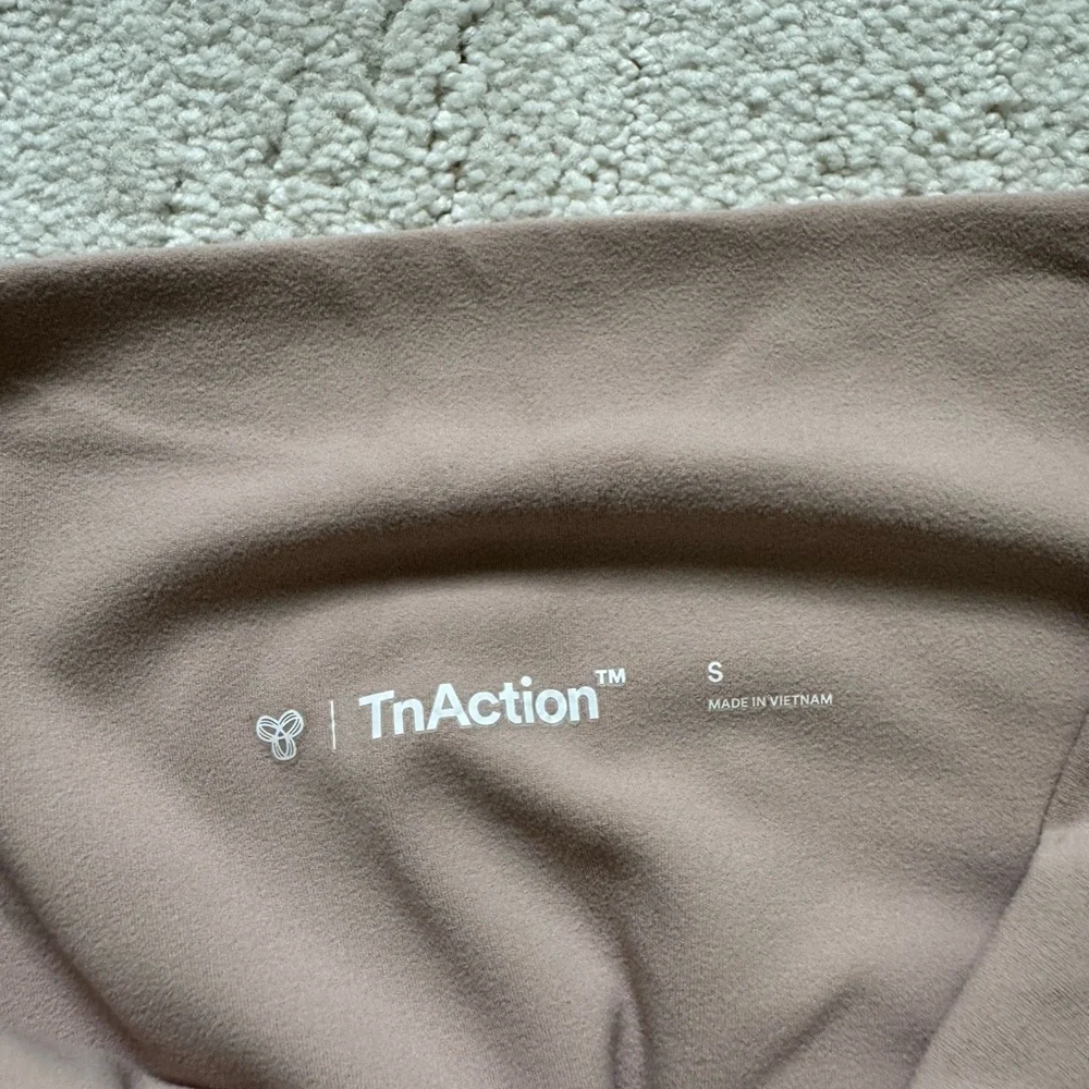 Kids Tan Leggings - Picture 3 of 3